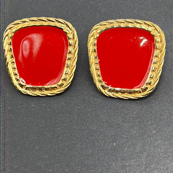 Vintage Avon red enamel earrings - Picture 1 of 6